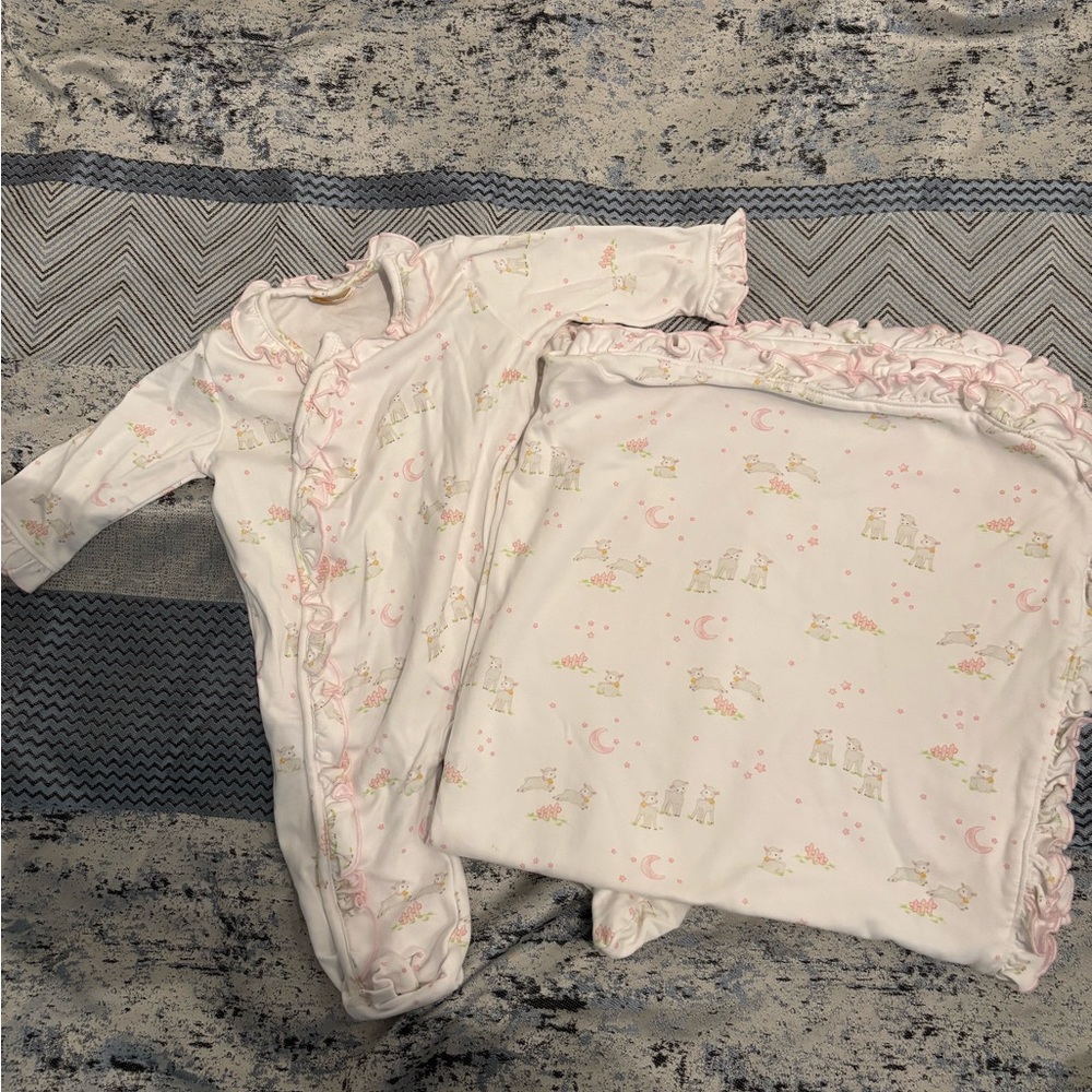 Adorable pajama set with matching blanket 0-3m - 100% Peruvian Pima Cotton